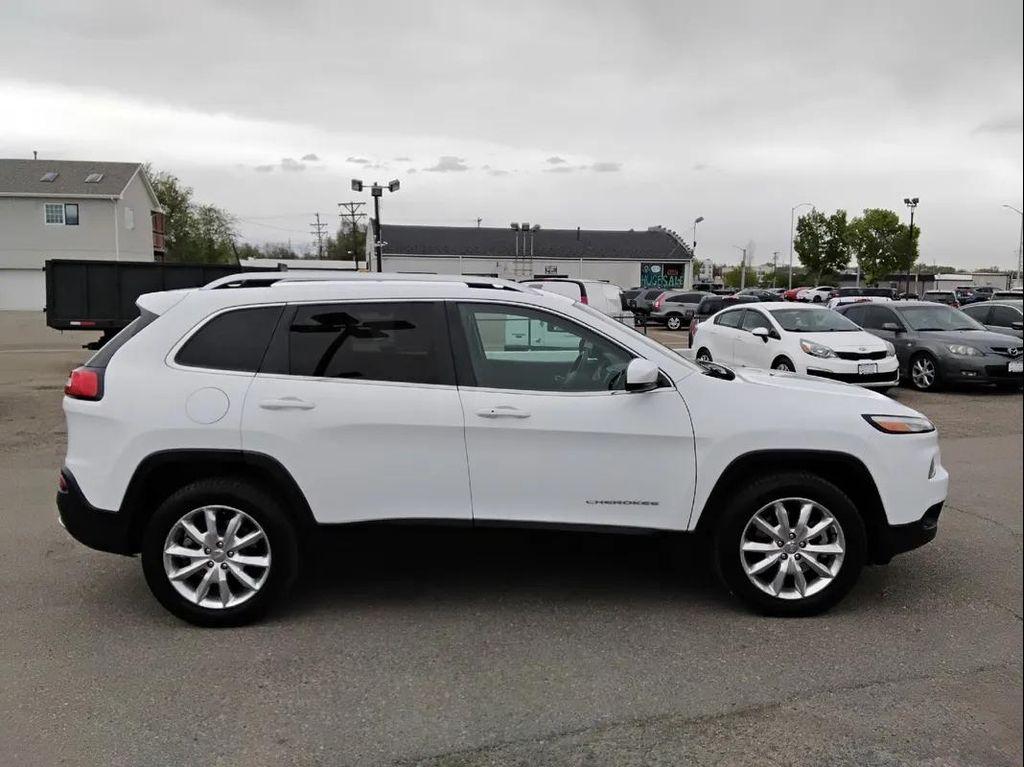 used 2017 Jeep Cherokee car, priced at $9,400