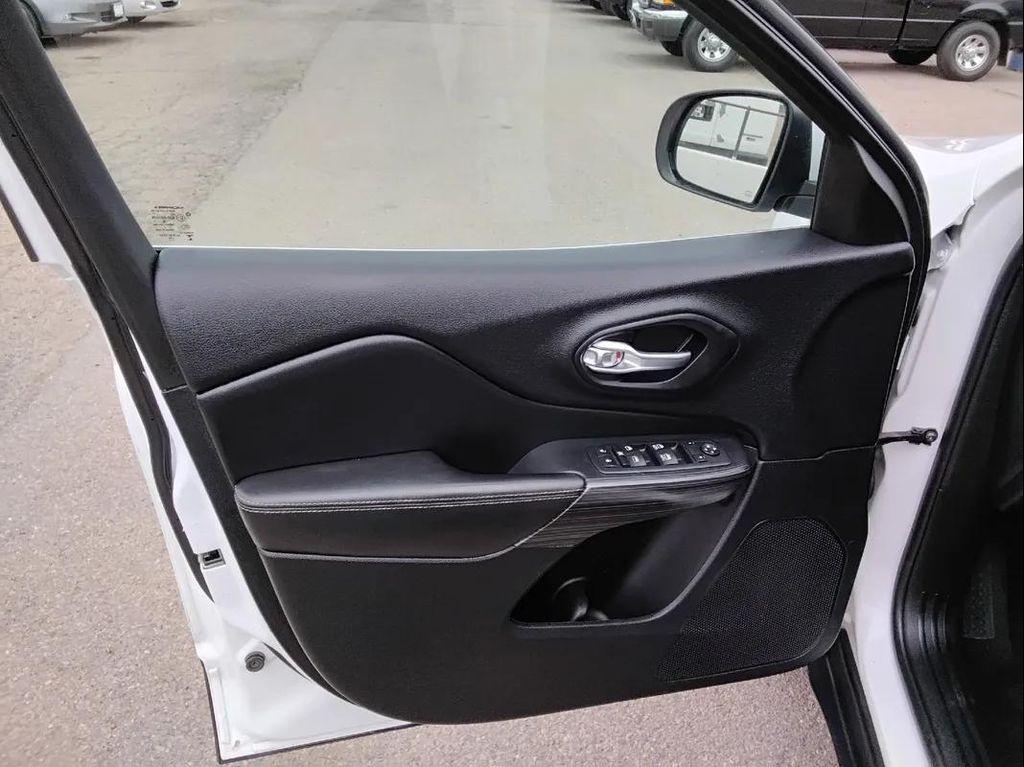 used 2017 Jeep Cherokee car, priced at $9,400
