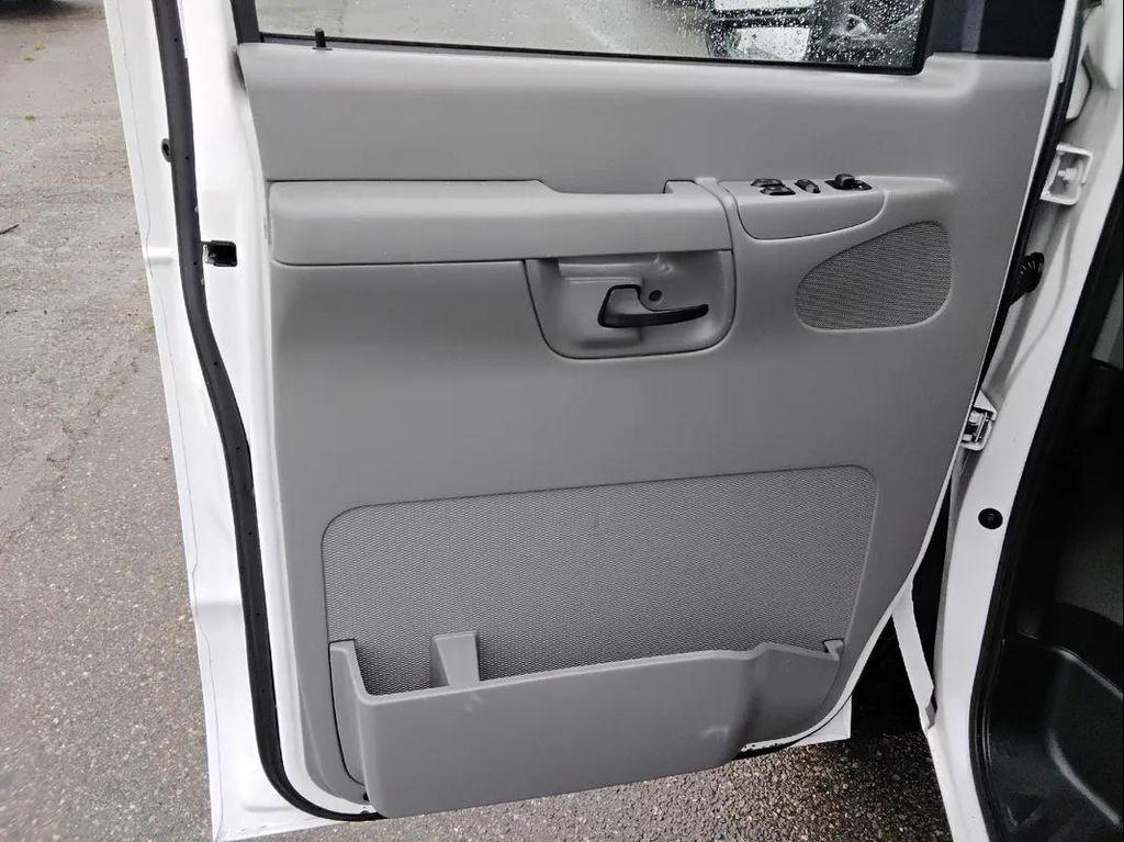 used 2006 Ford E350 Super Duty car, priced at $8,900
