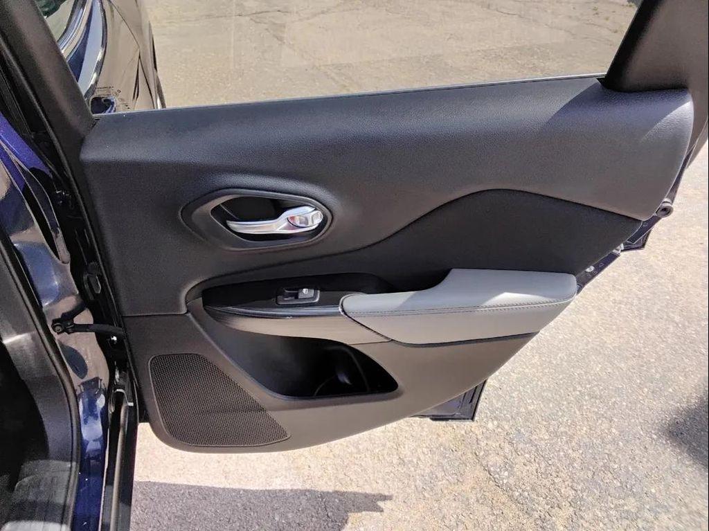 used 2014 Jeep Cherokee car, priced at $9,900