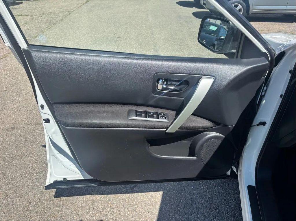 used 2014 Nissan Rogue Select car, priced at $6,900