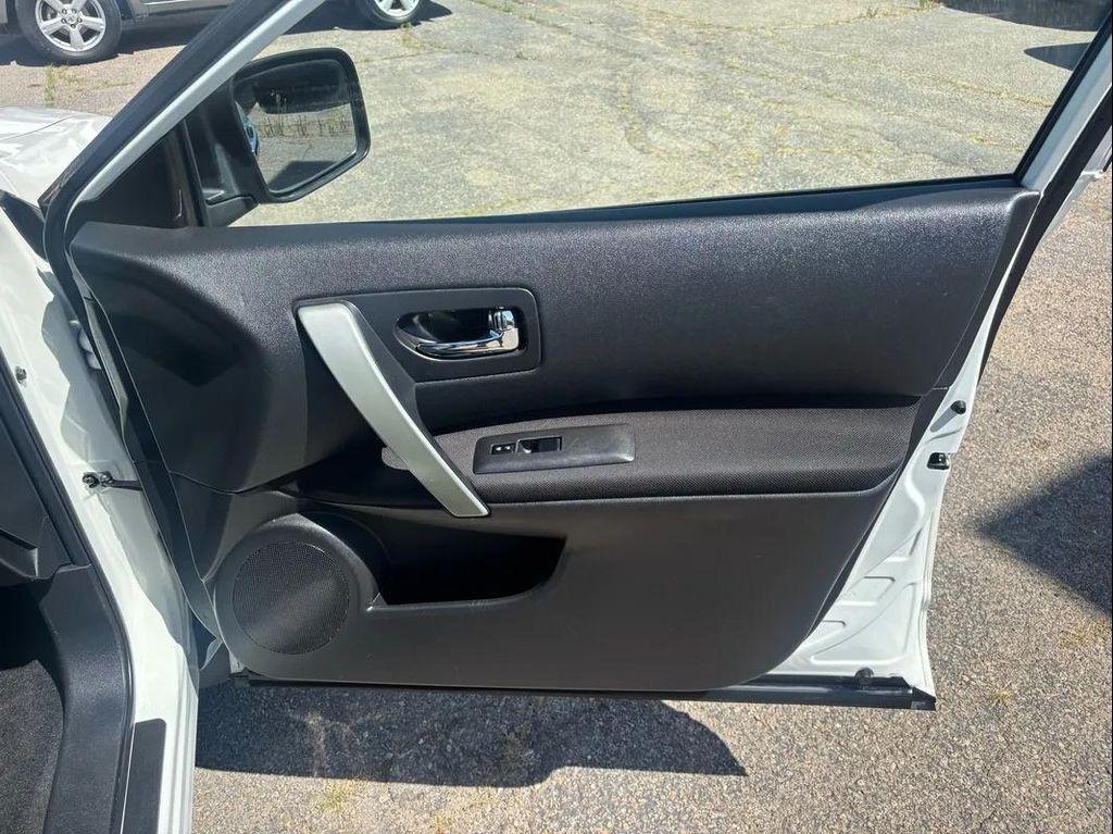 used 2014 Nissan Rogue Select car, priced at $6,900