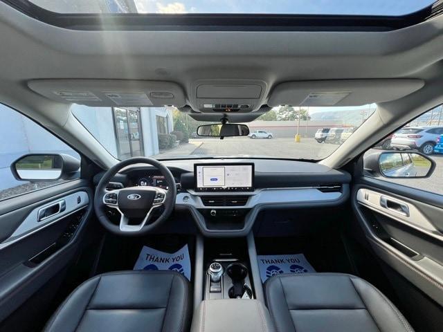 new 2025 Ford Explorer car, priced at $42,284