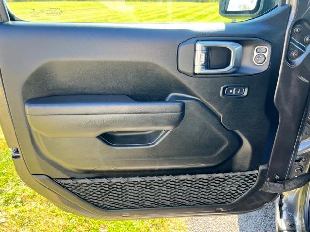 used 2022 Jeep Gladiator car, priced at $32,991