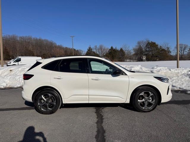 used 2023 Ford Escape car, priced at $25,491