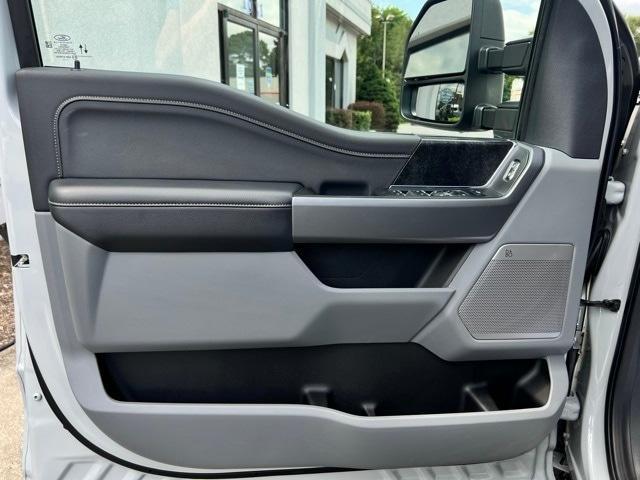 new 2025 Ford F-350 car, priced at $65,276