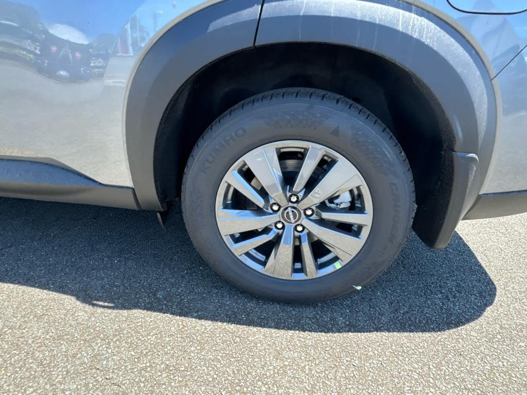 new 2026 Nissan Pathfinder car, priced at $42,510