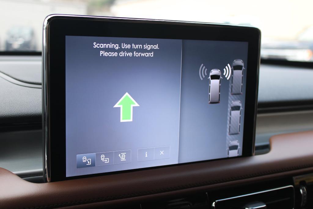 used 2021 Lincoln Aviator car, priced at $37,467