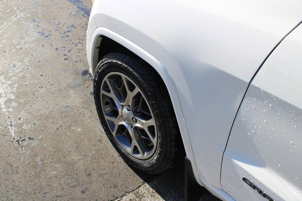 used 2020 Jeep Grand Cherokee car, priced at $23,995