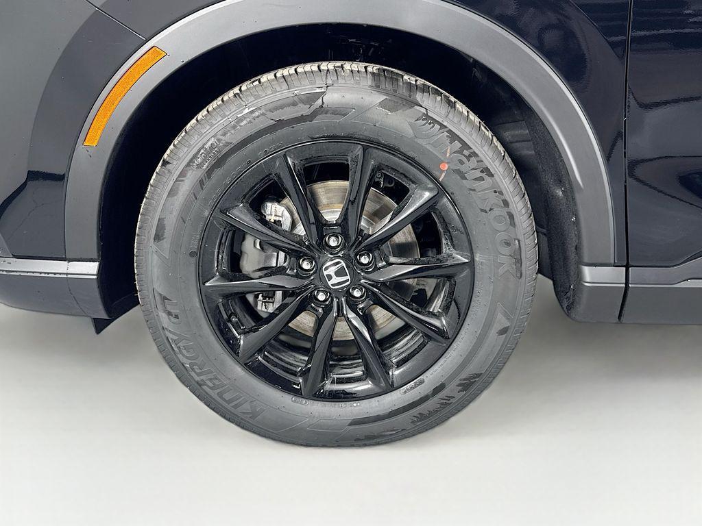 new 2026 Honda CR-V Hybrid car, priced at $39,666