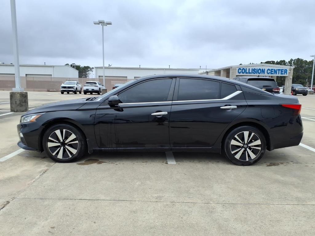 used 2022 Nissan Altima car, priced at $18,999