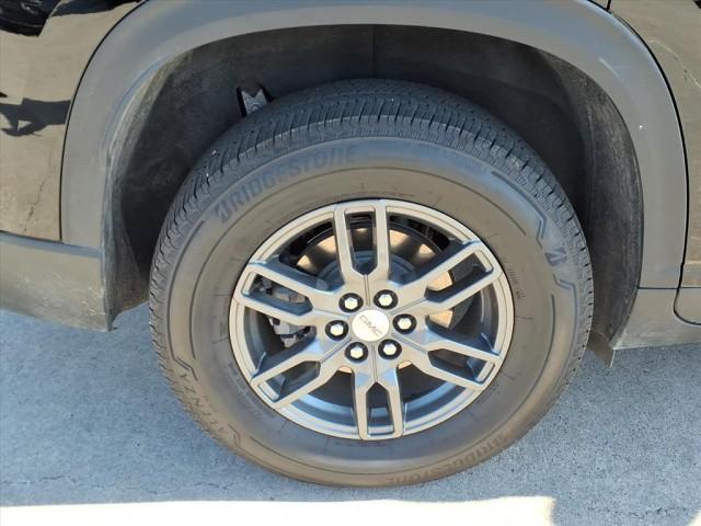 used 2025 GMC Acadia car, priced at $32,999