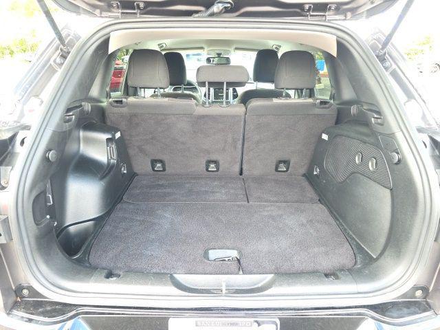 used 2018 Jeep Cherokee car, priced at $13,695