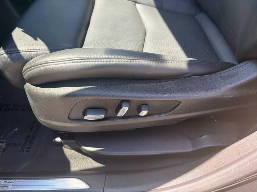 used 2017 Cadillac XT5 car, priced at $25,574