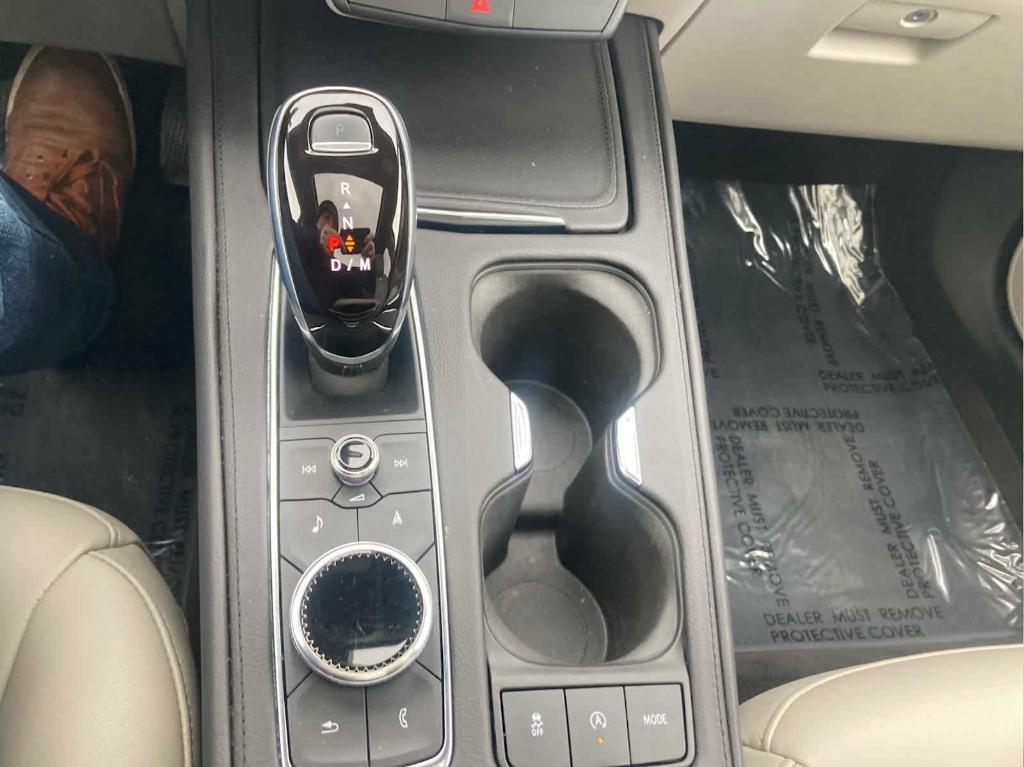 used 2022 Cadillac XT4 car, priced at $28,998