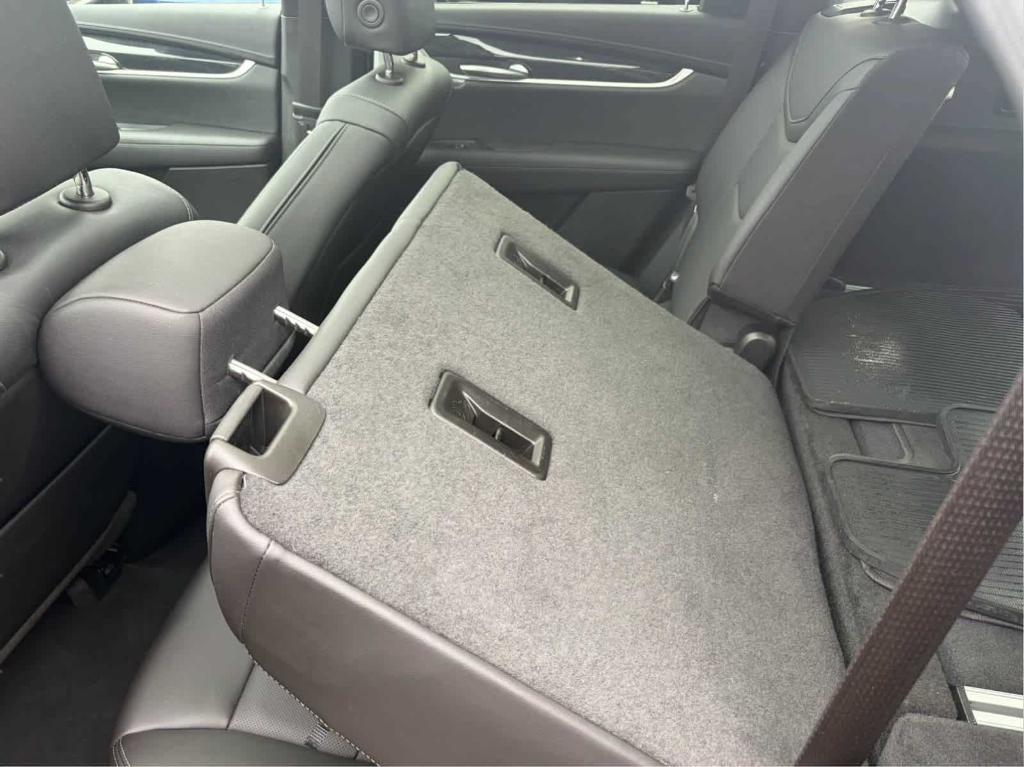 used 2023 Cadillac XT5 car, priced at $35,487