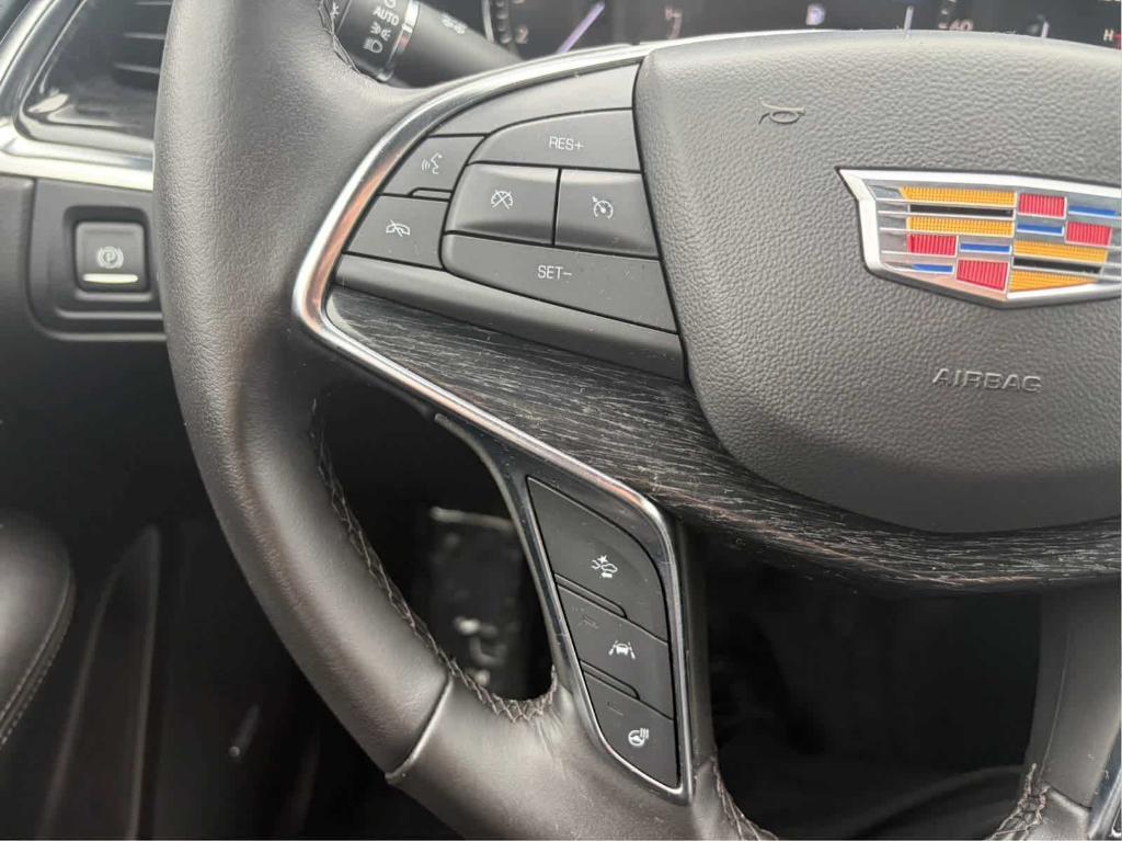 used 2023 Cadillac XT5 car, priced at $35,487