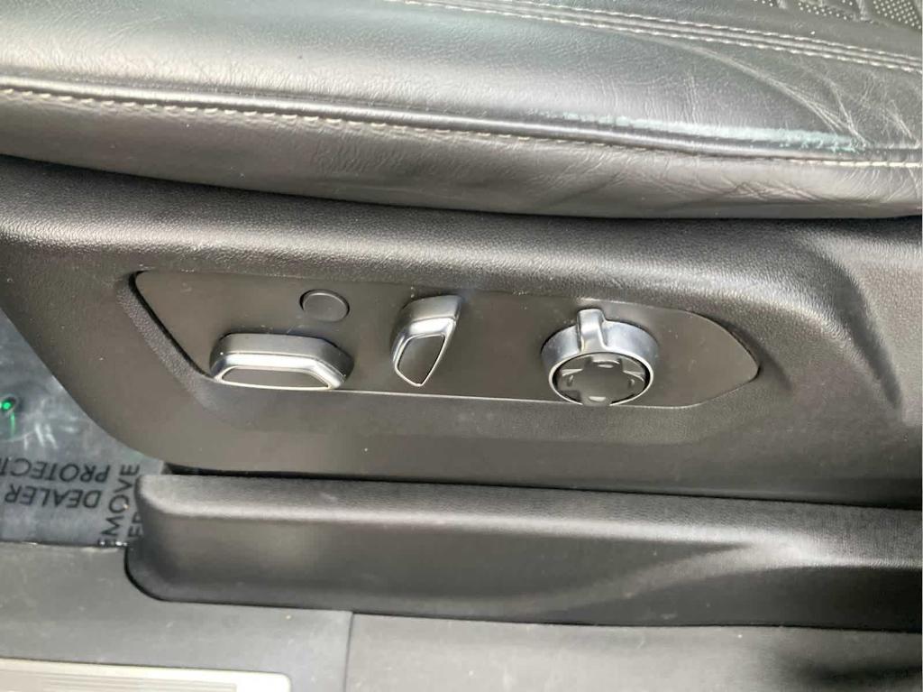 used 2022 Cadillac Escalade car, priced at $59,998