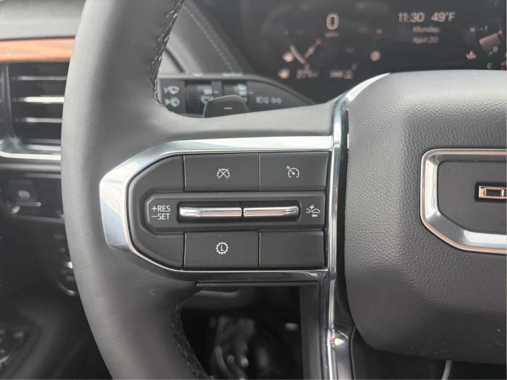 used 2025 GMC Yukon XL car, priced at $72,154