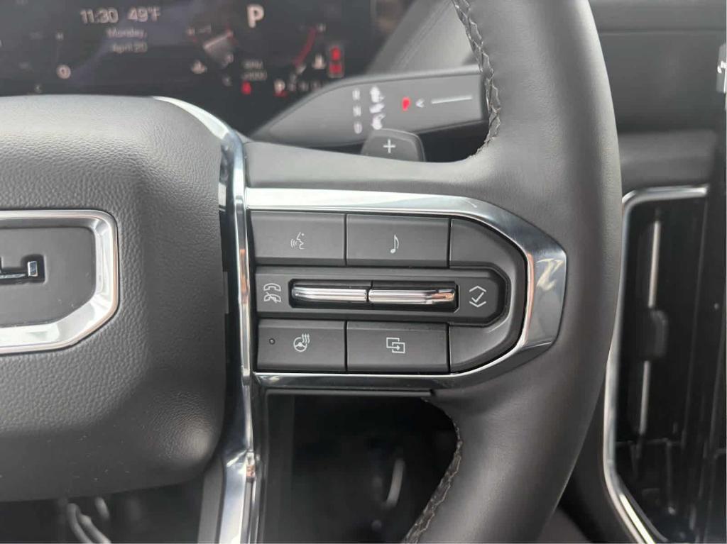 used 2025 GMC Yukon XL car, priced at $72,154