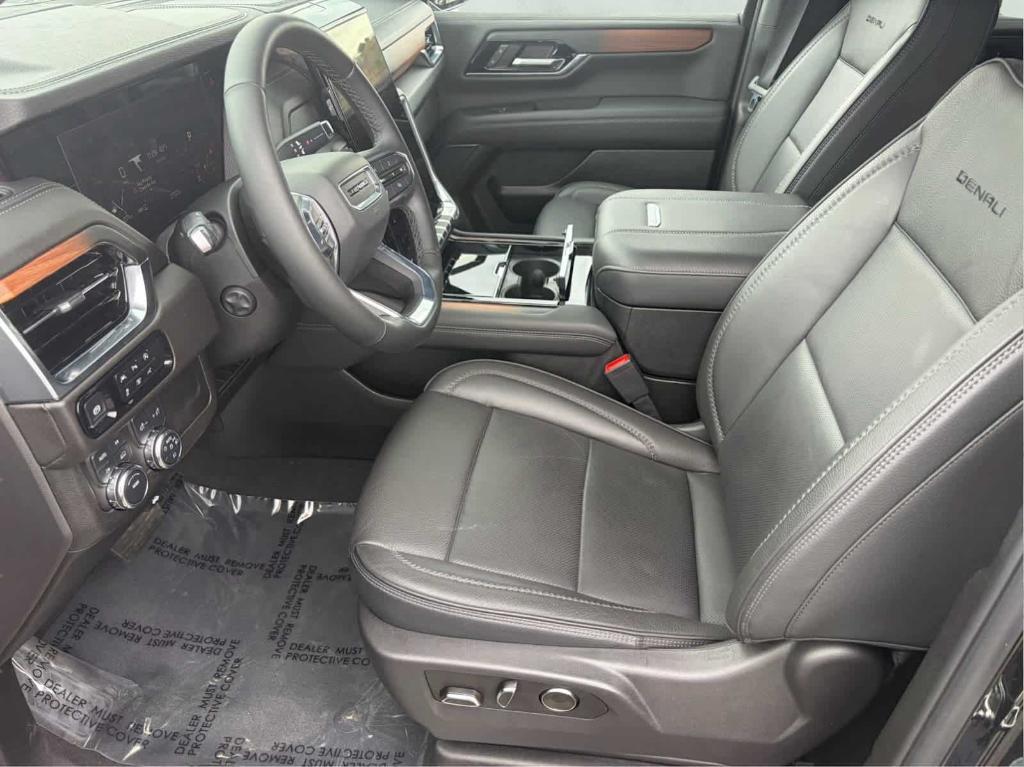 used 2025 GMC Yukon XL car, priced at $72,154