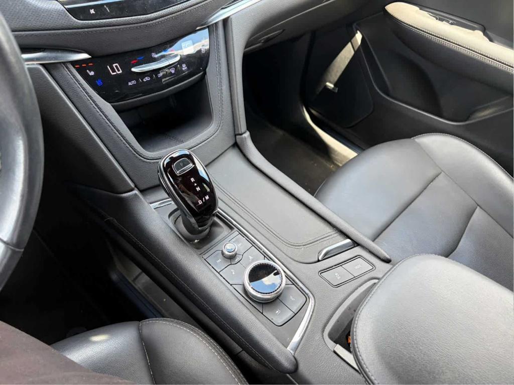 used 2023 Cadillac XT5 car, priced at $39,487