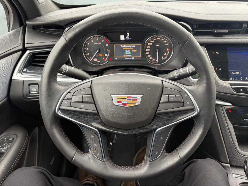 used 2024 Cadillac XT5 car, priced at $39,548