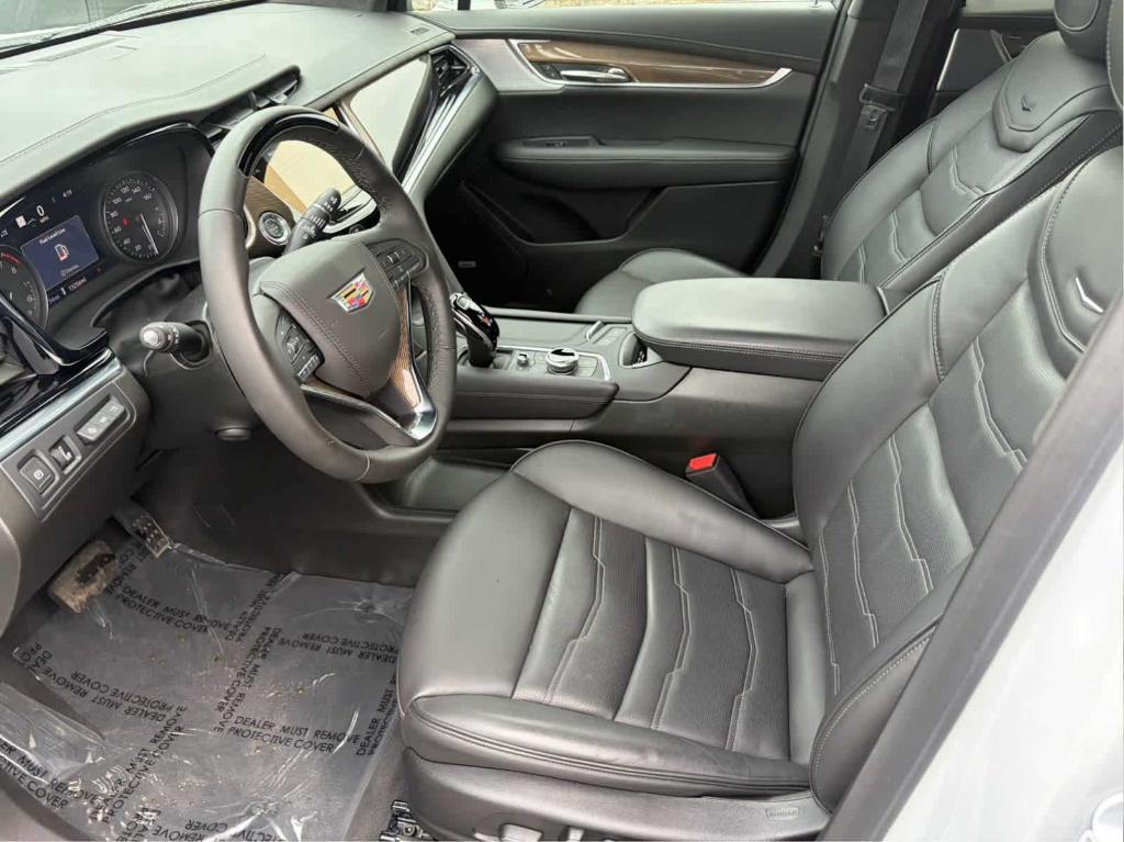 used 2025 Cadillac XT6 car, priced at $58,915