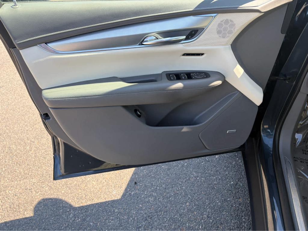 used 2019 Cadillac XT5 car, priced at $23,543