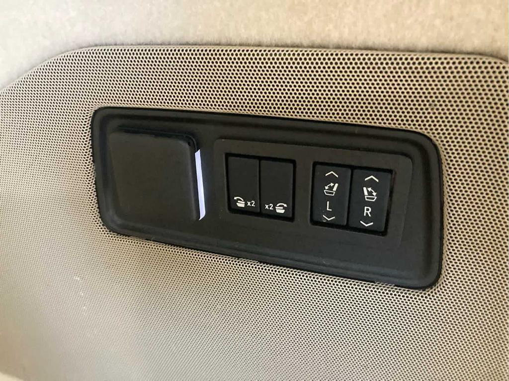 used 2024 Cadillac Escalade ESV car, priced at $79,998