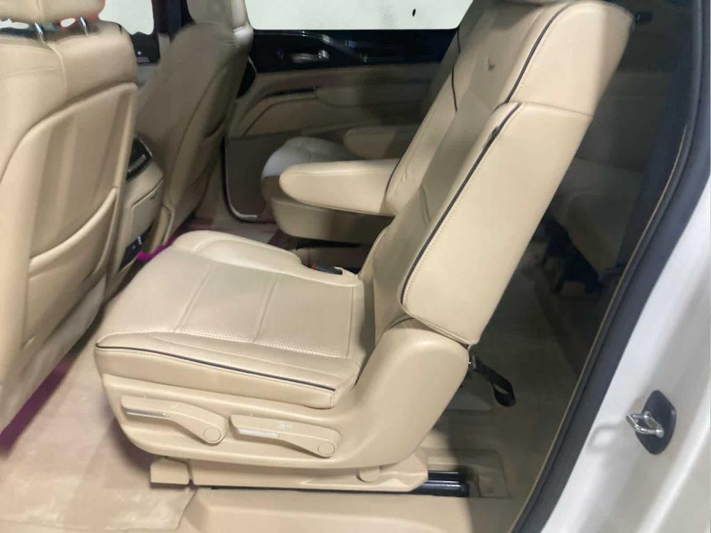used 2024 Cadillac Escalade ESV car, priced at $79,998
