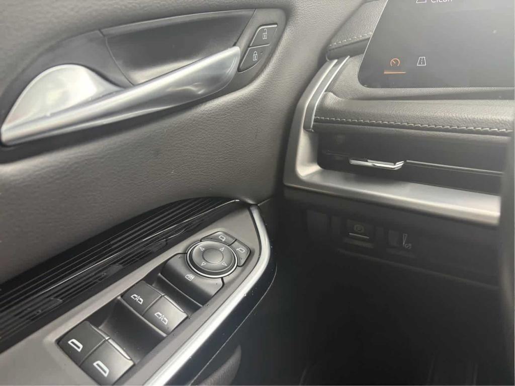 used 2024 Cadillac XT4 car, priced at $38,597