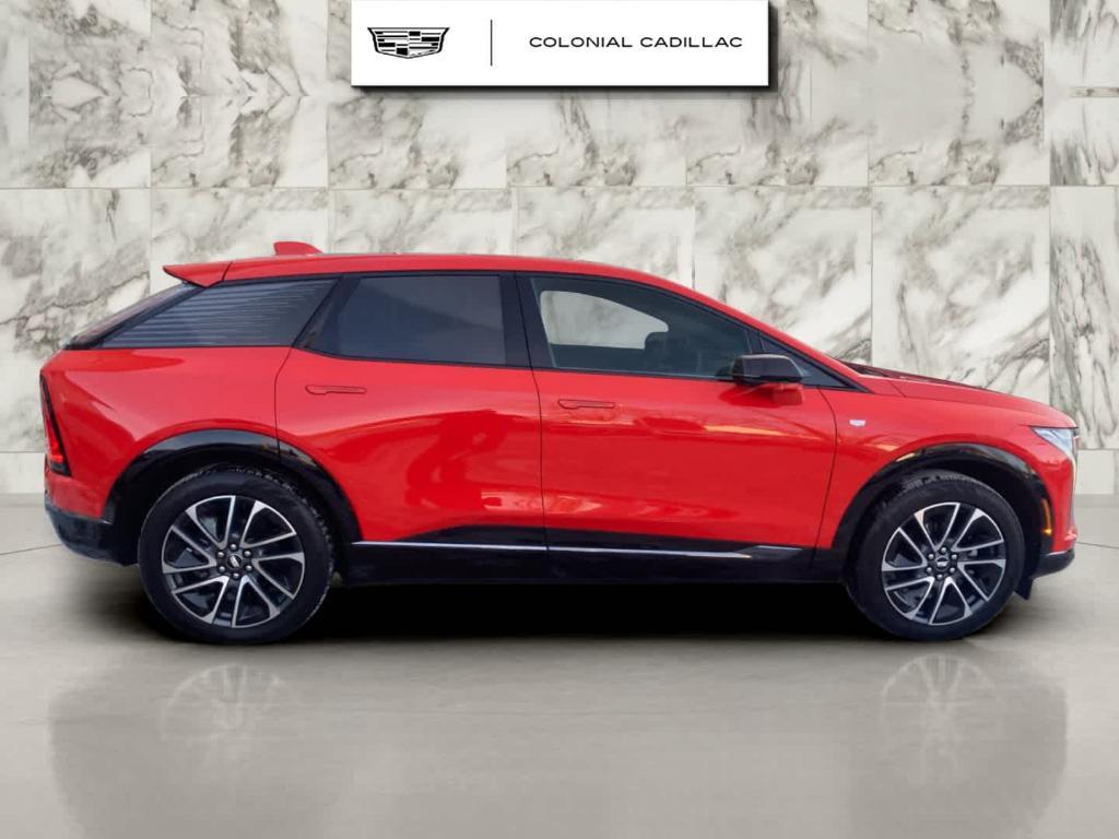 used 2025 Cadillac OPTIQ car, priced at $45,570