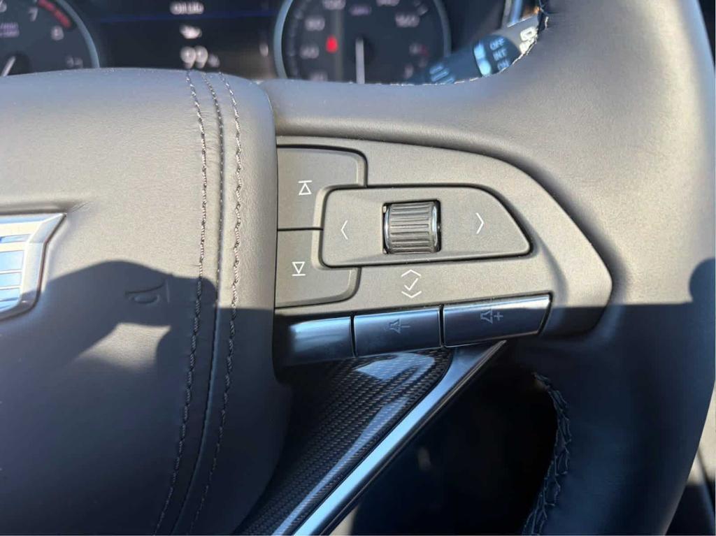 used 2024 Cadillac XT6 car, priced at $54,975