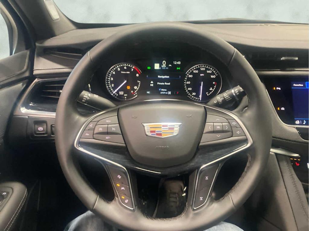 used 2025 Cadillac XT5 car, priced at $44,410