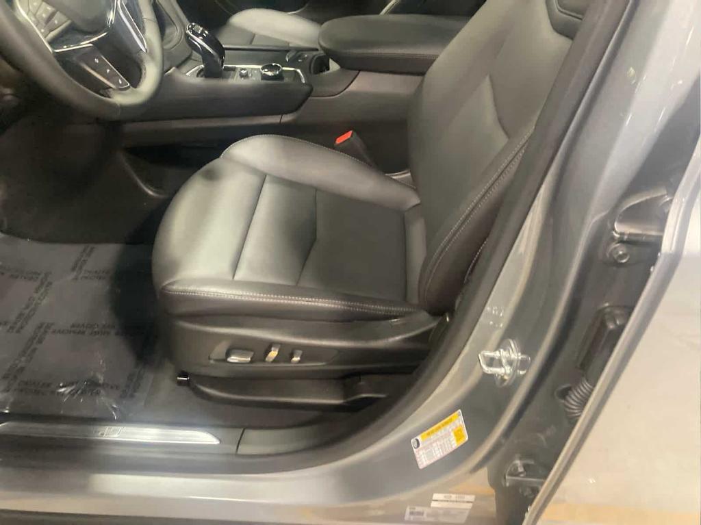 used 2025 Cadillac XT5 car, priced at $44,410