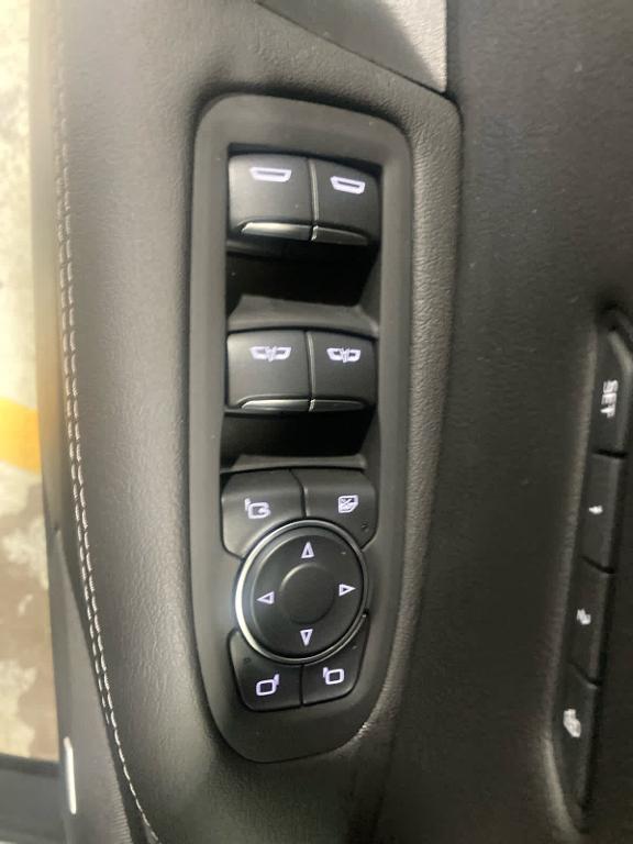 used 2025 Cadillac XT5 car, priced at $44,410