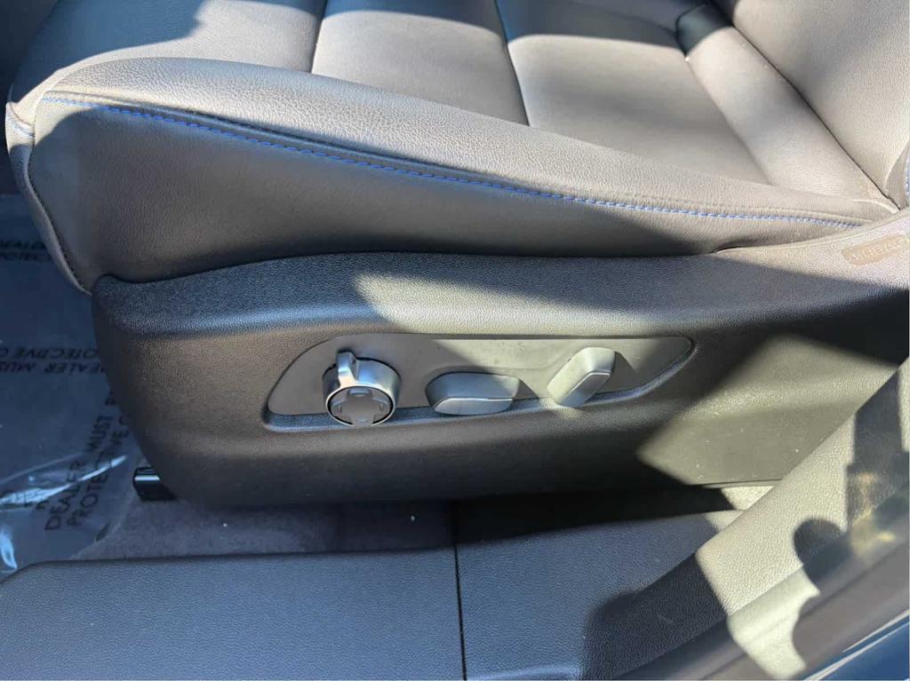used 2024 Cadillac XT4 car, priced at $43,915