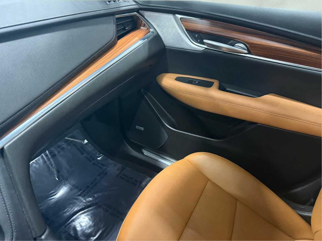 used 2021 Cadillac XT5 car, priced at $26,992