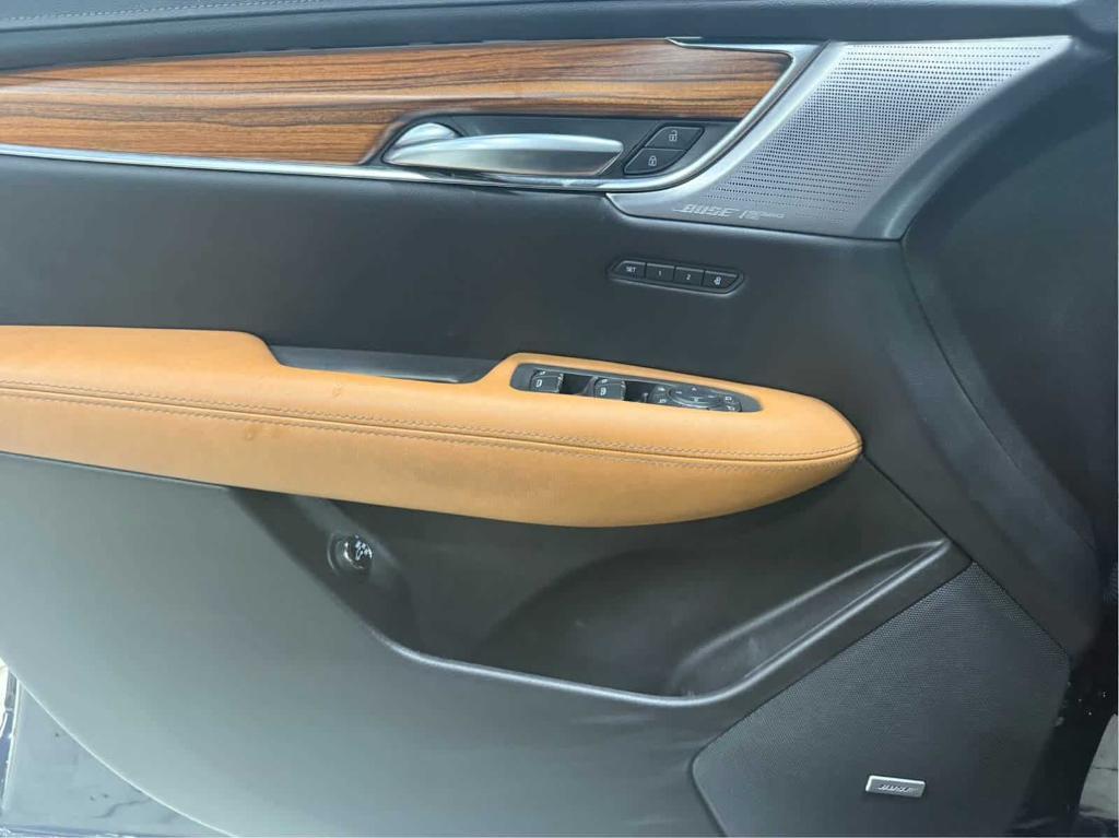 used 2021 Cadillac XT5 car, priced at $26,992