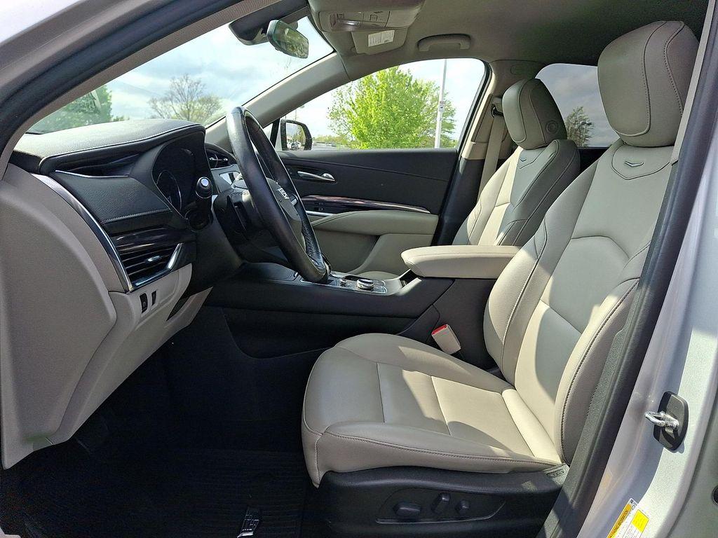 used 2021 Cadillac XT4 car, priced at $23,985