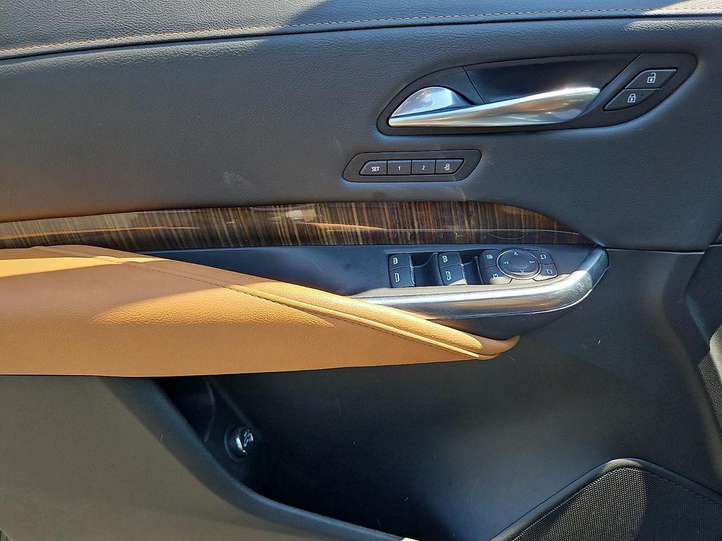 used 2022 Cadillac XT4 car, priced at $25,092
