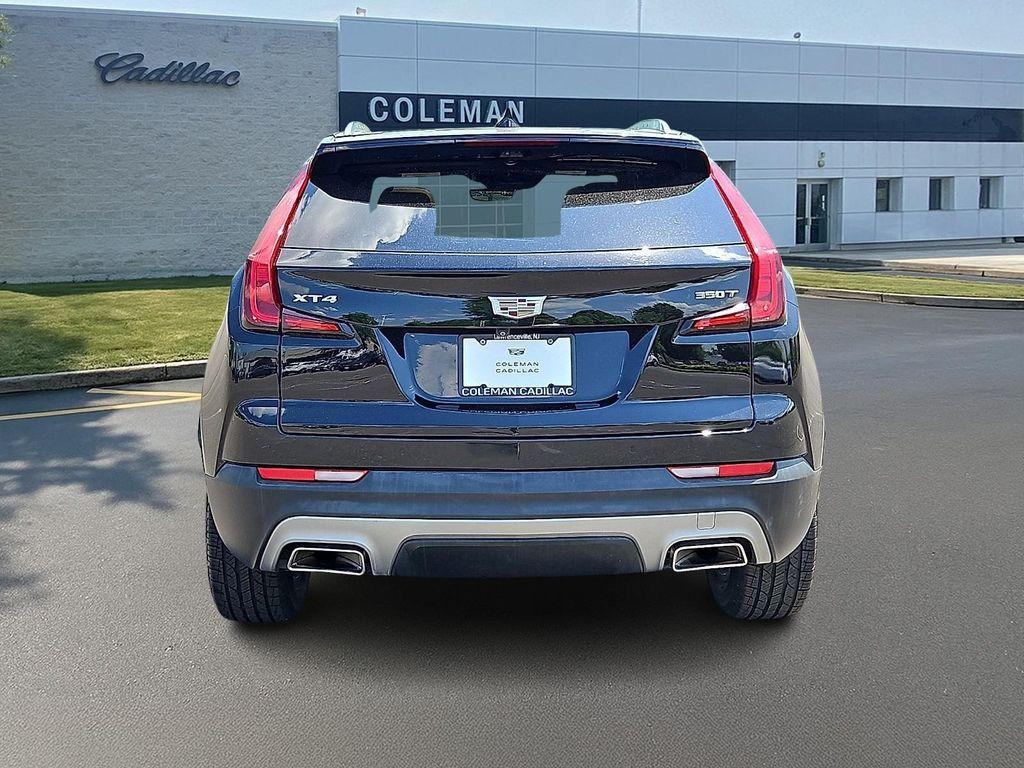 used 2022 Cadillac XT4 car, priced at $25,092