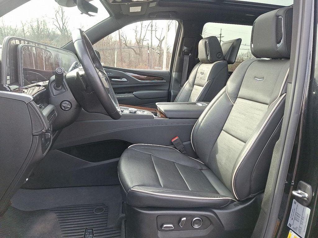 used 2024 Cadillac Escalade ESV car, priced at $80,695