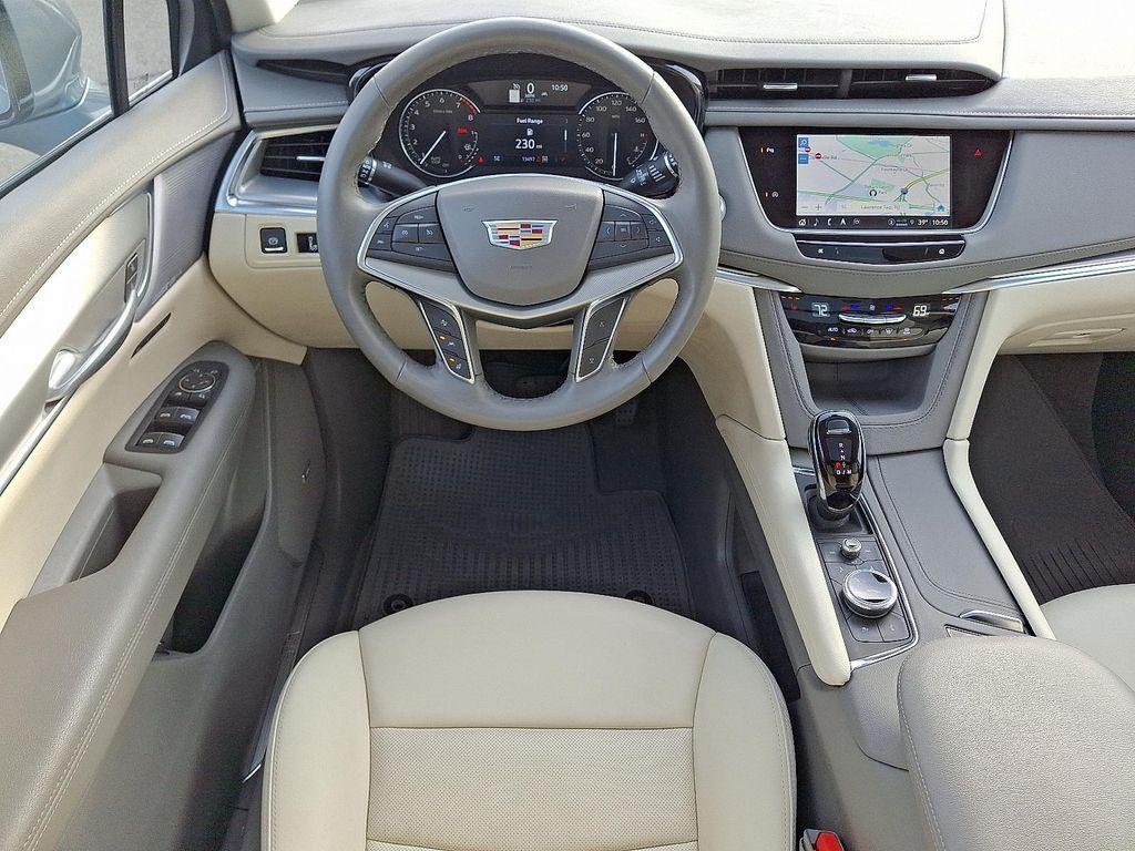 used 2024 Cadillac XT5 car, priced at $43,995