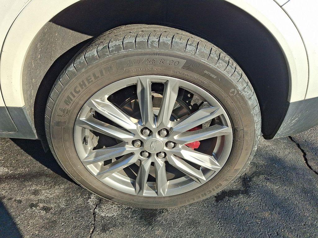 used 2023 Cadillac XT5 car, priced at $35,995