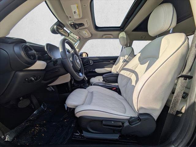 used 2024 MINI Hardtop car, priced at $26,999