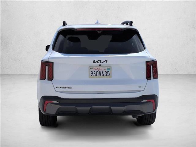 used 2025 Kia Sorento car, priced at $40,075