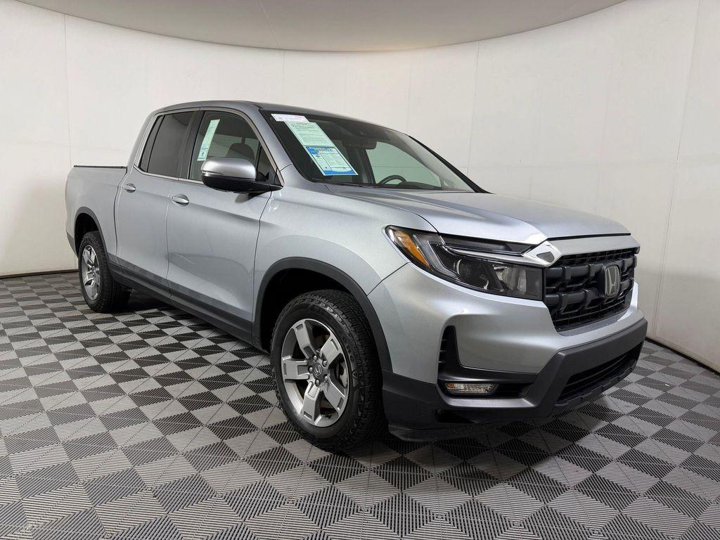 used 2025 Honda Ridgeline car, priced at $35,798