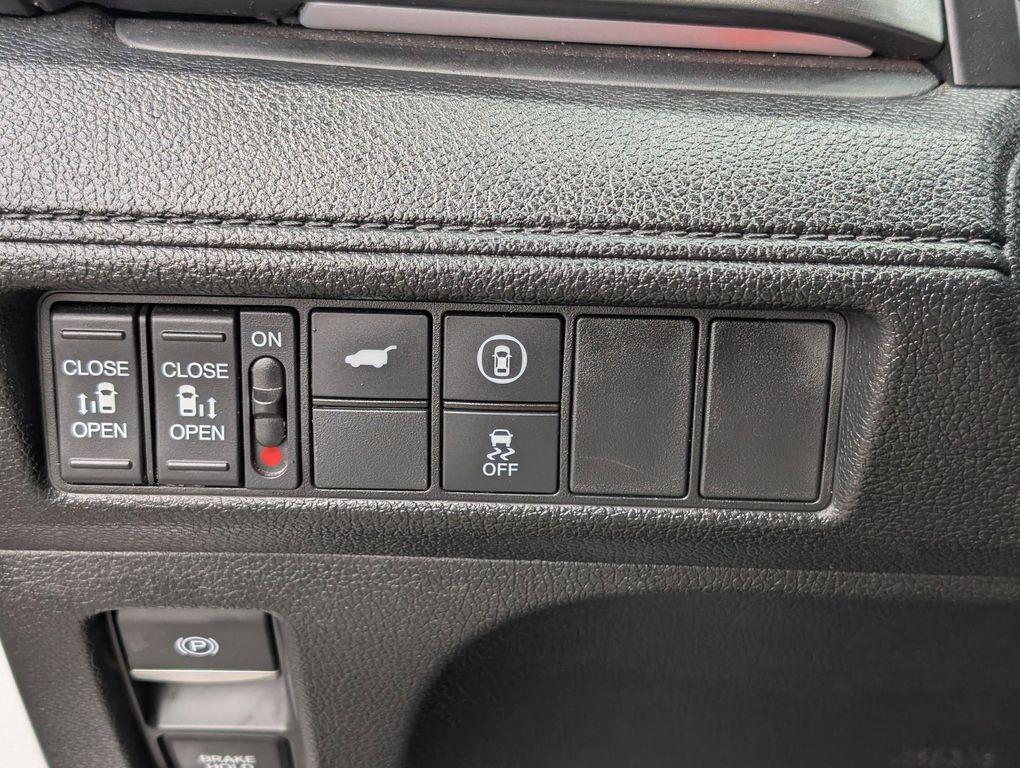 used 2024 Honda Odyssey car, priced at $30,798